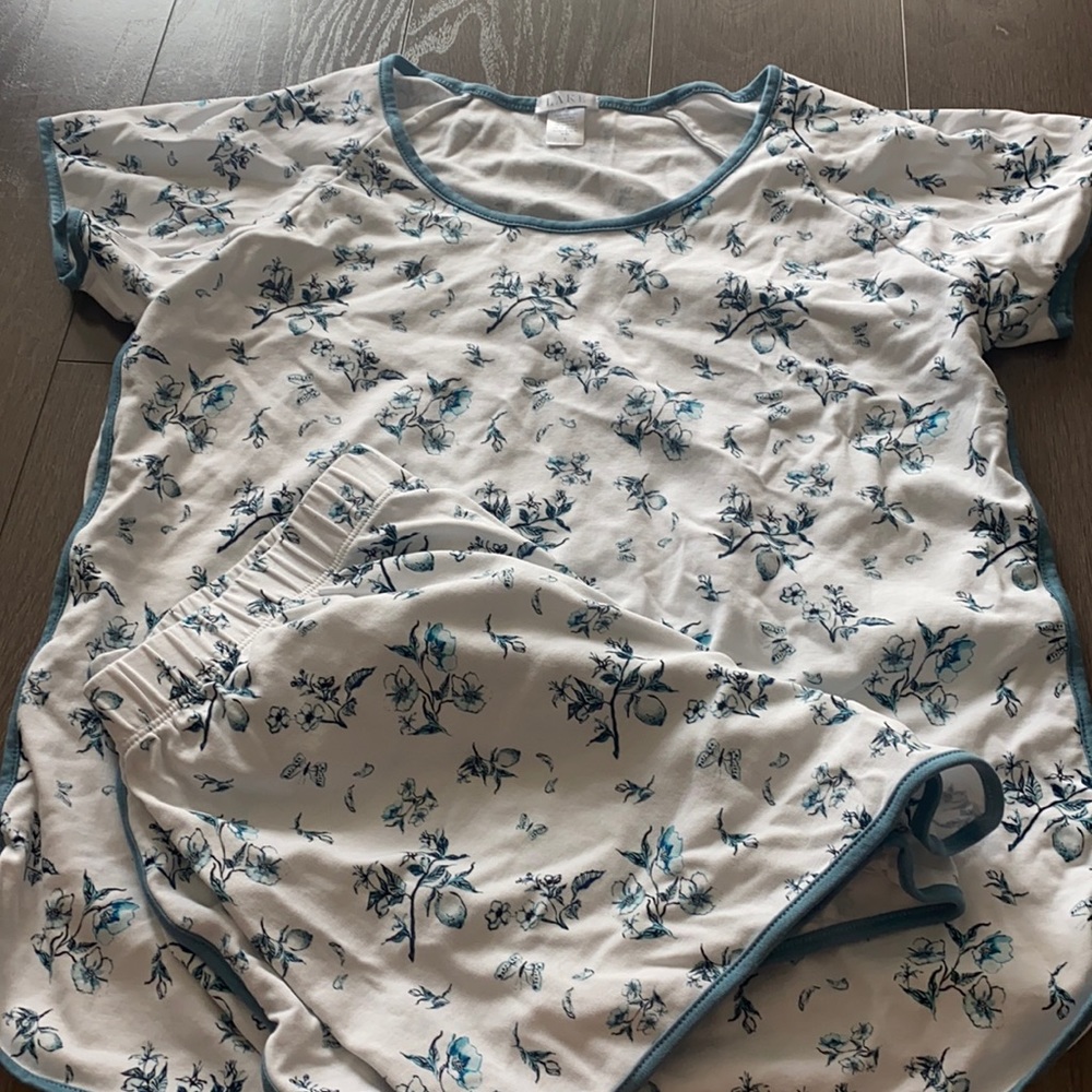 Lake pajama set size small